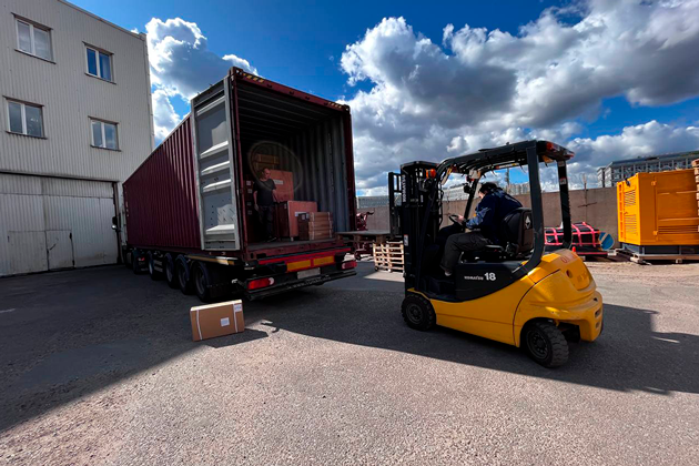 Postuplenie_novoy_produktsii_na_sklad_v_Moskve Postuplenie_novoy_produktsii_na_sklad_v_Moskve