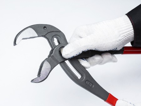 Переставные клещи VOLL Cobra с механизмом быстрой фиксации Переставные клещи VOLL Cobra с механизмом быстрой фиксации